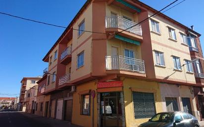 Außenansicht von Wohnung zum verkauf in Alcázar de San Juan mit Balkon