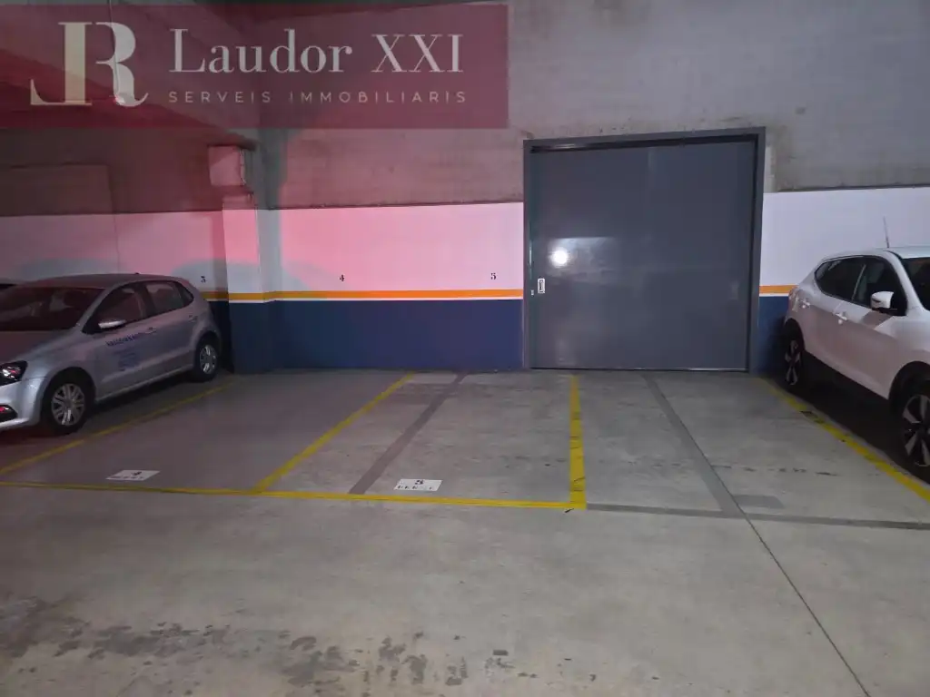 Aparcament de Oficina de lloguer en Sabadell