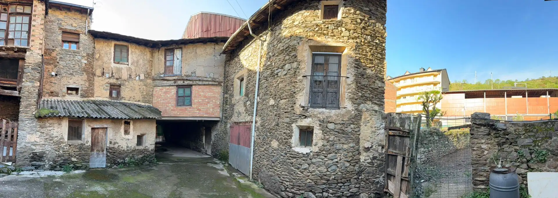 Vista exterior de Casa adosada en venta en Rialp con Jardín privado