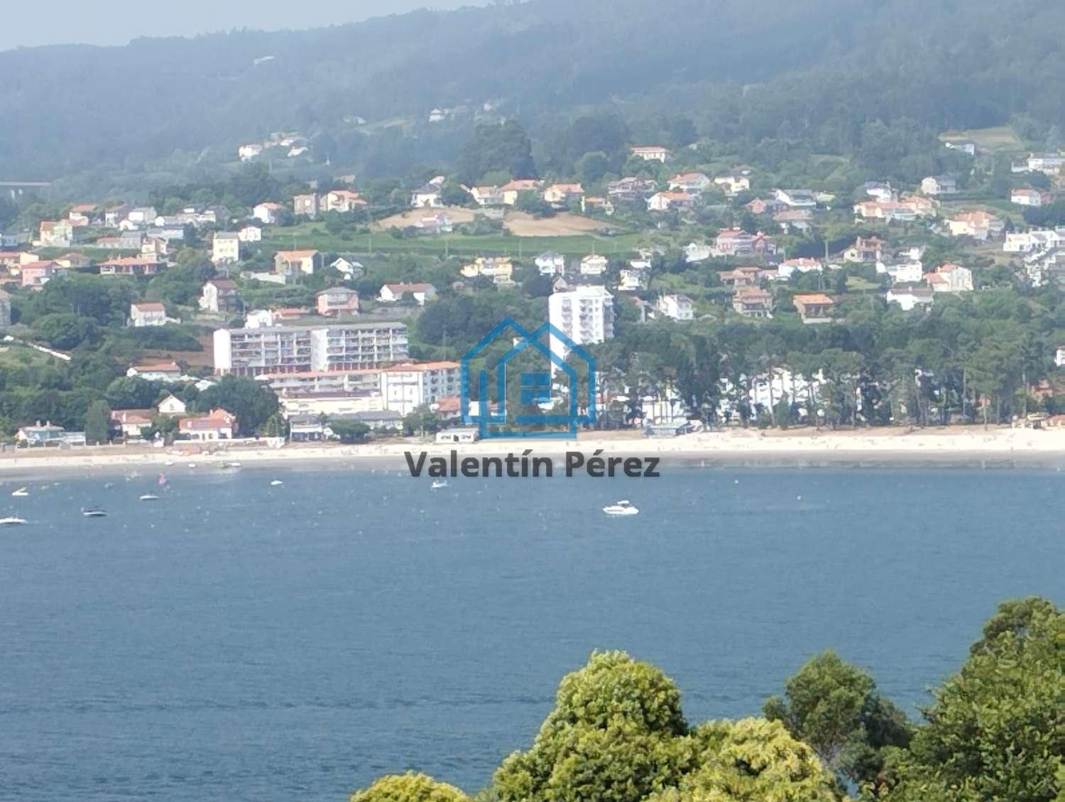 Vista exterior de Pis en venda en Pontedeume amb Calefacció