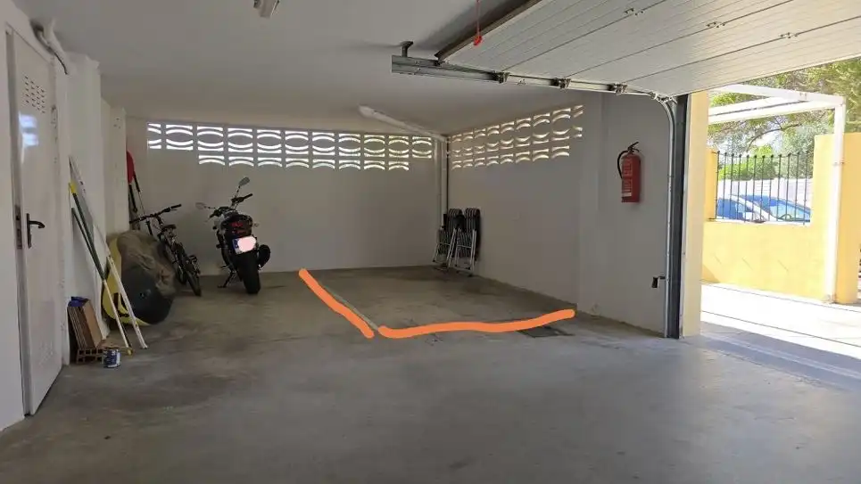 Parkplatz von Wohnung zur Miete in Piles mit Klimaanlage, Terrasse und Möbliert