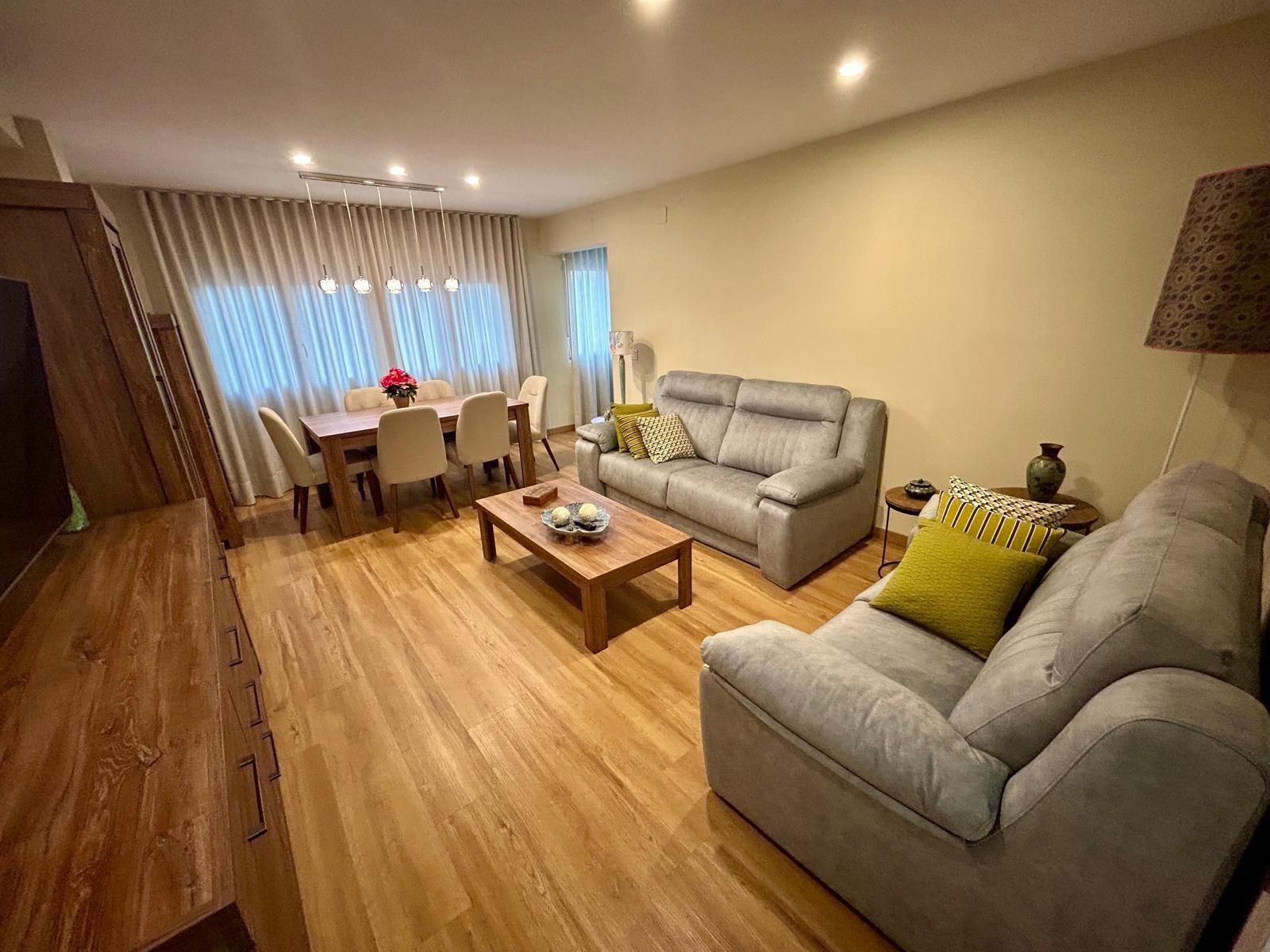 Living room of Flat for sale in  Valencia Capital  with Air Conditioner and Balcony