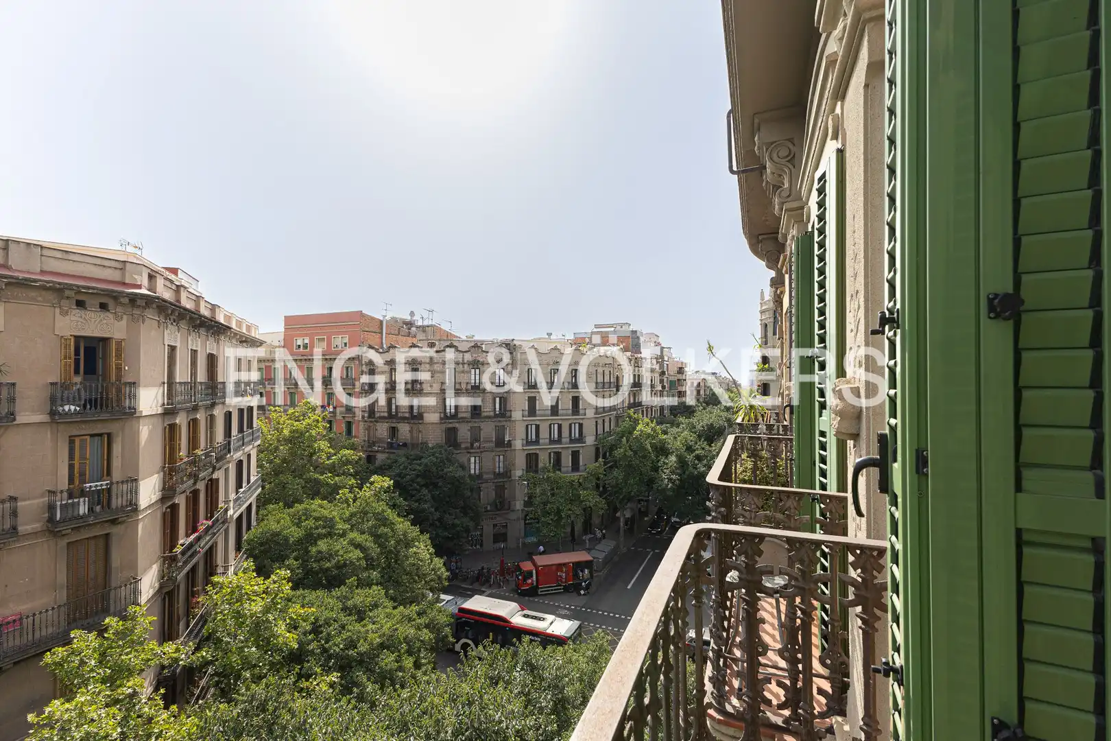 Vista exterior de Piso en venta en Barcelona con Aire acondicionado, Calefacción y Parquet