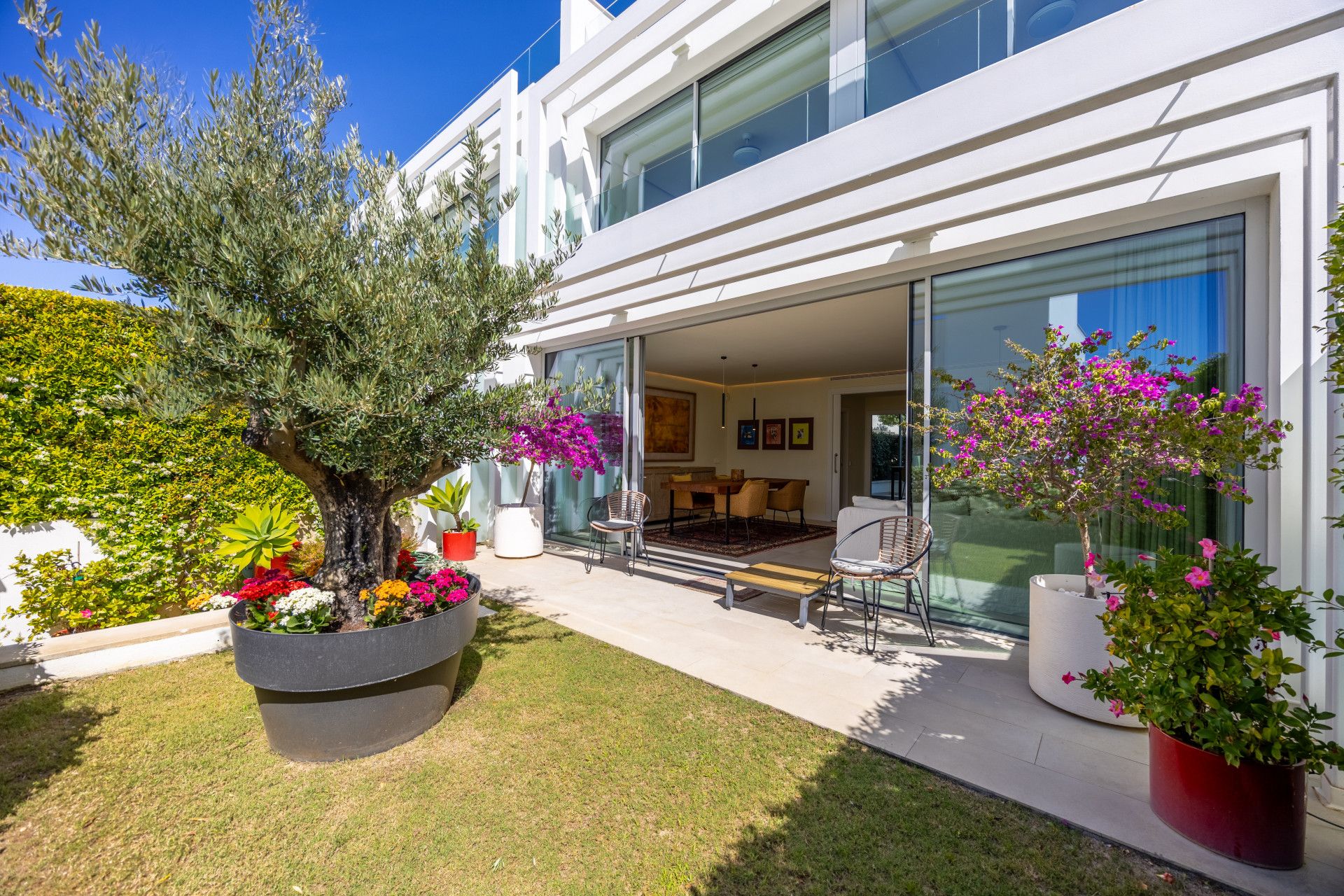 Terrace of Single-family semi-detached for sale in Sotogrande  with Air Conditioner, Heating and Private garden