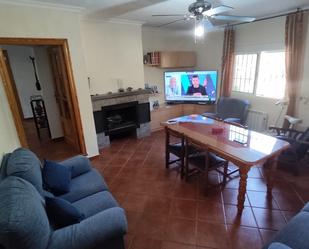 Living room of Single-family semi-detached for sale in  Jaén Capital  with Terrace and Swimming Pool