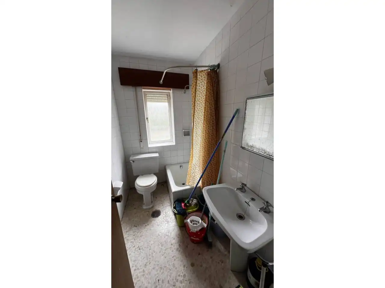Bany de Casa o xalet en venda en Merindad de Montija amb Calefacció, Jardí privat i Parquet