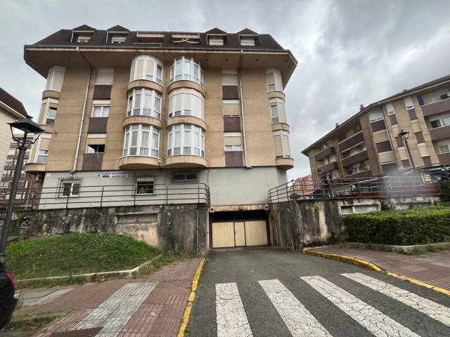 Garaje en Alquiler en Maliaño - MENENDEZ PELAYO 38 SOTANO -1 32 en Urduña / Orduña