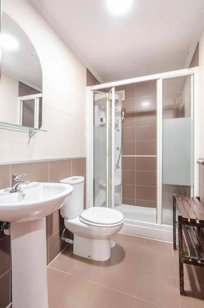 Flat with terrace for sale in Calle MANOLO QUIROS 2, imagen 30