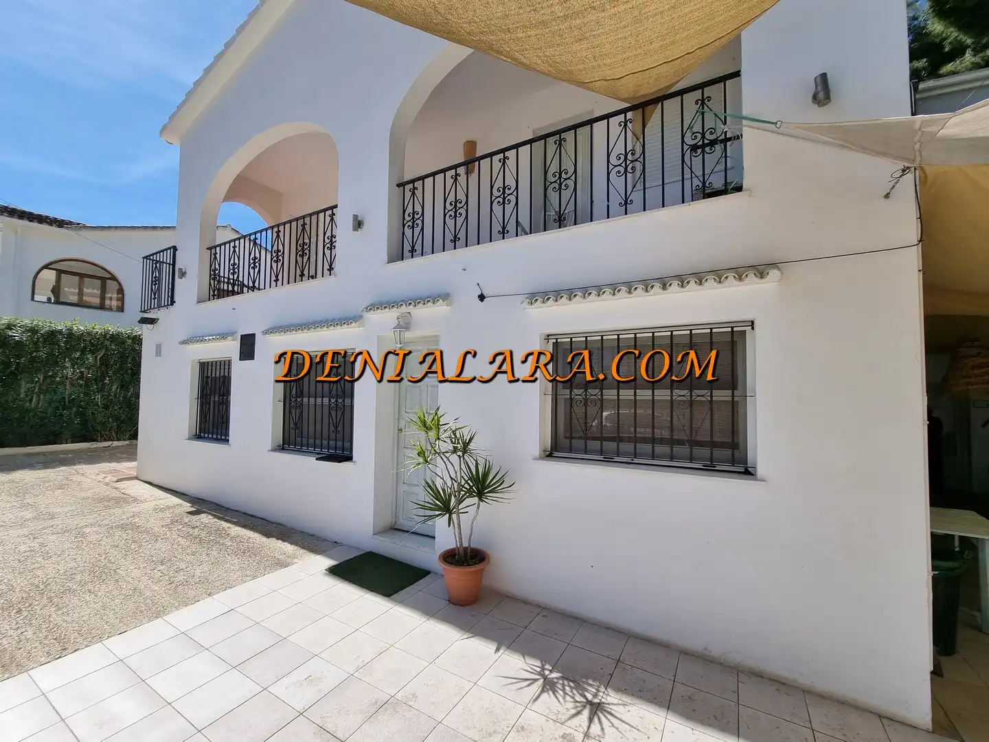 Exterior view of Houses for sale in Dénia  with Terrace, Storage room and Furnished