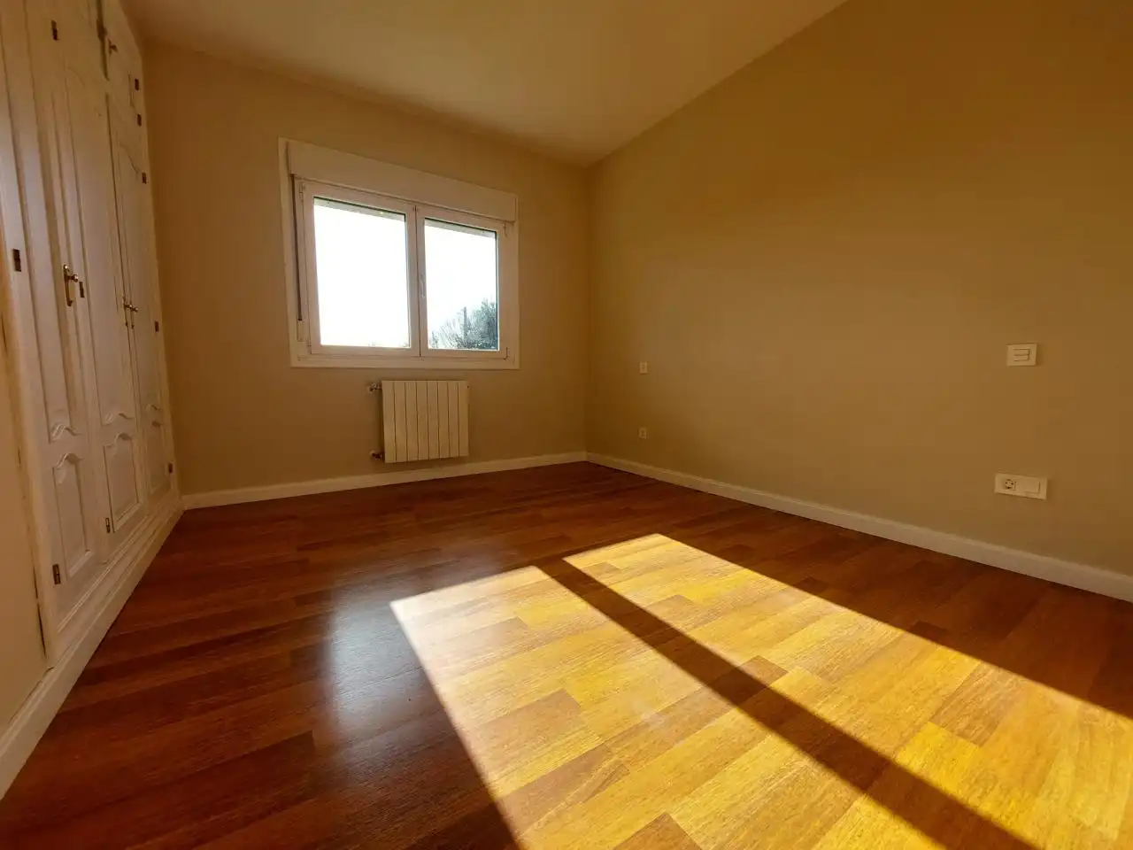 Bedroom of Houses for sale in Gijón   with Heating, Private garden and Terrace