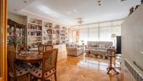 Living room of Single-family semi-detached for sale in  Madrid Capital  with Air Conditioner, Heating and Private garden