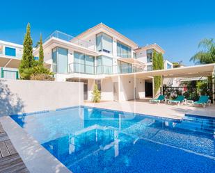 Vista exterior de Casa o xalet en venda en Calpe / Calp amb Aire condicionat, Calefacció i Jardí privat