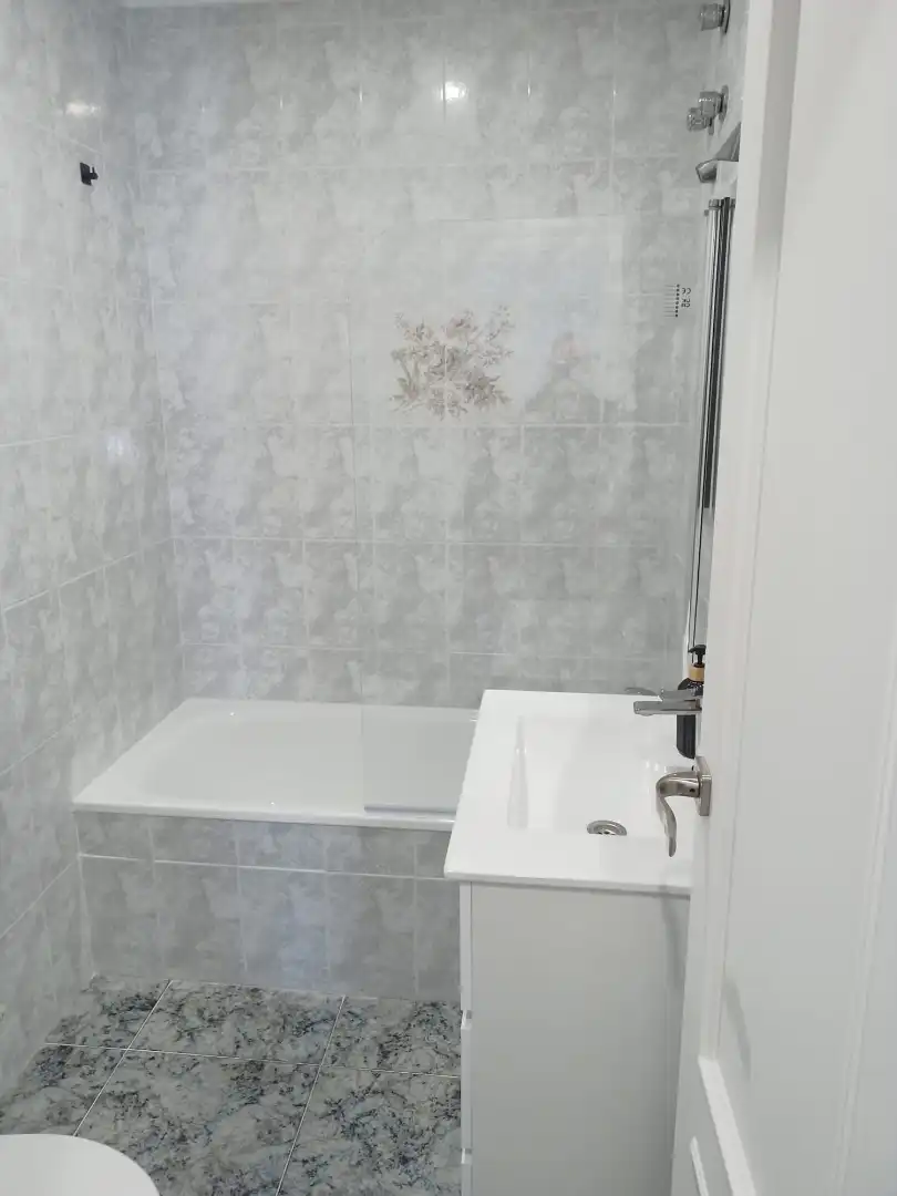 Bathroom of Flat for rent in Elche / Elx  with Terrace and Furnished