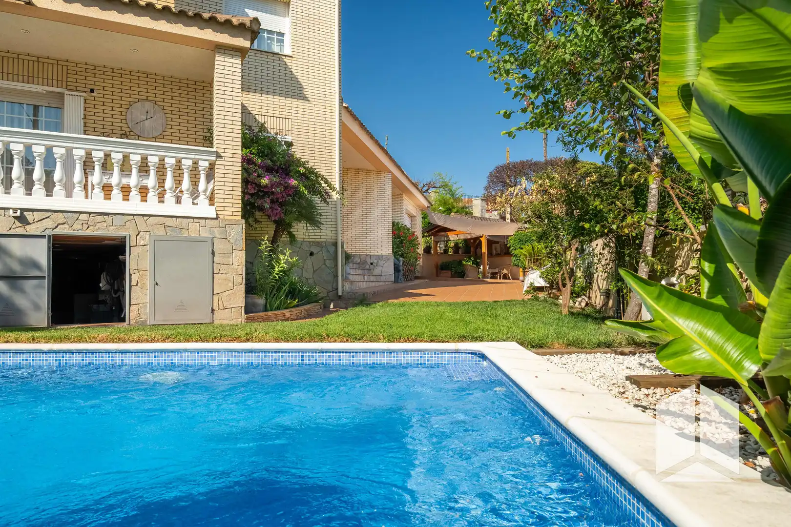Swimming pool of Houses for sale in Sant Vicenç Dels Horts  with Storage room and Swimming Pool