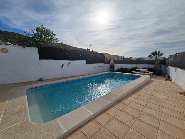 Casa adosada en Venta en Busot