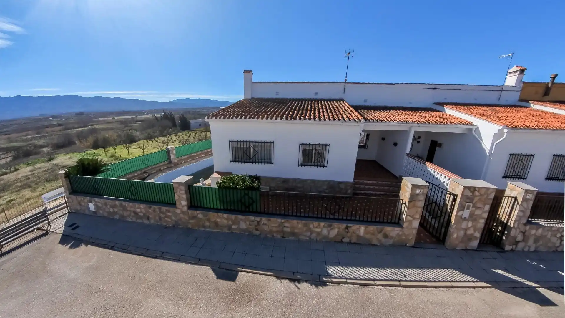 Vista exterior de Casa adosada en venta en Benissuera con Jardín privado y Piscina