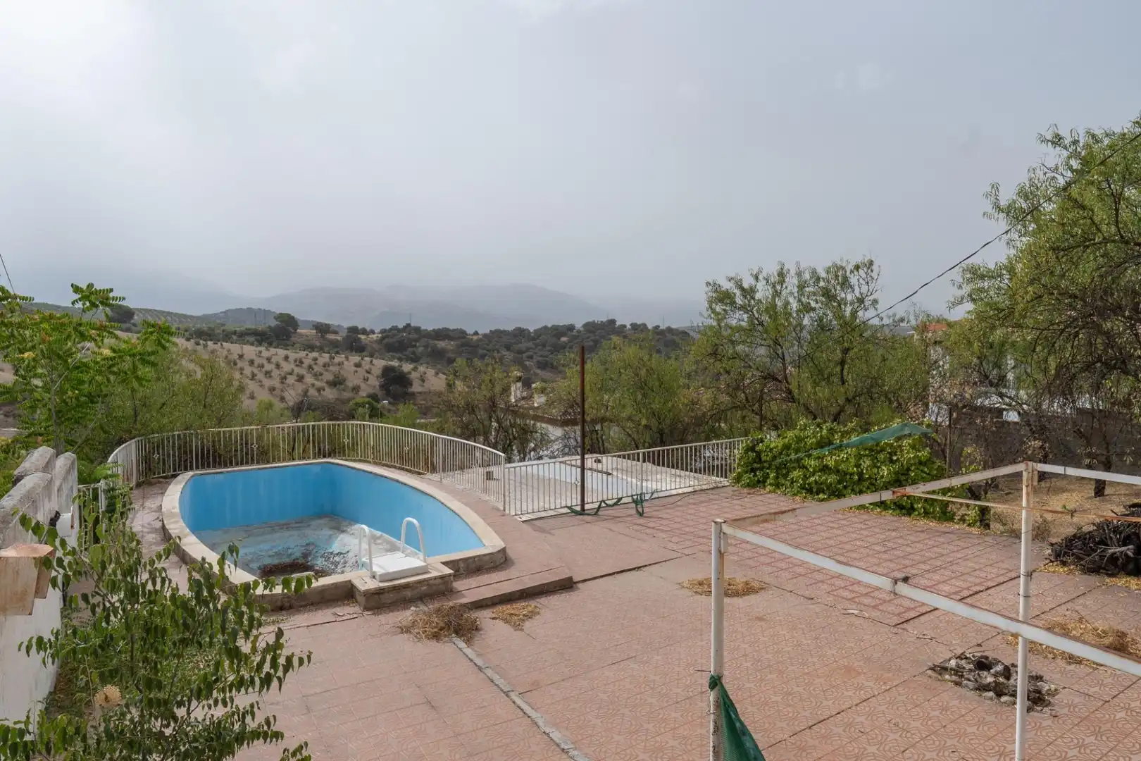 Houses for sale in Camino DE LA BARRERA (FAR), 58, Fargue