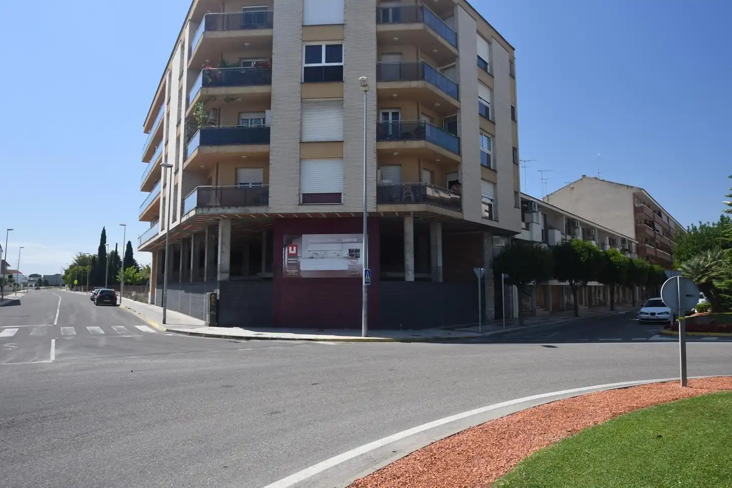 Locale commerciale in affitto a de la Pau 1