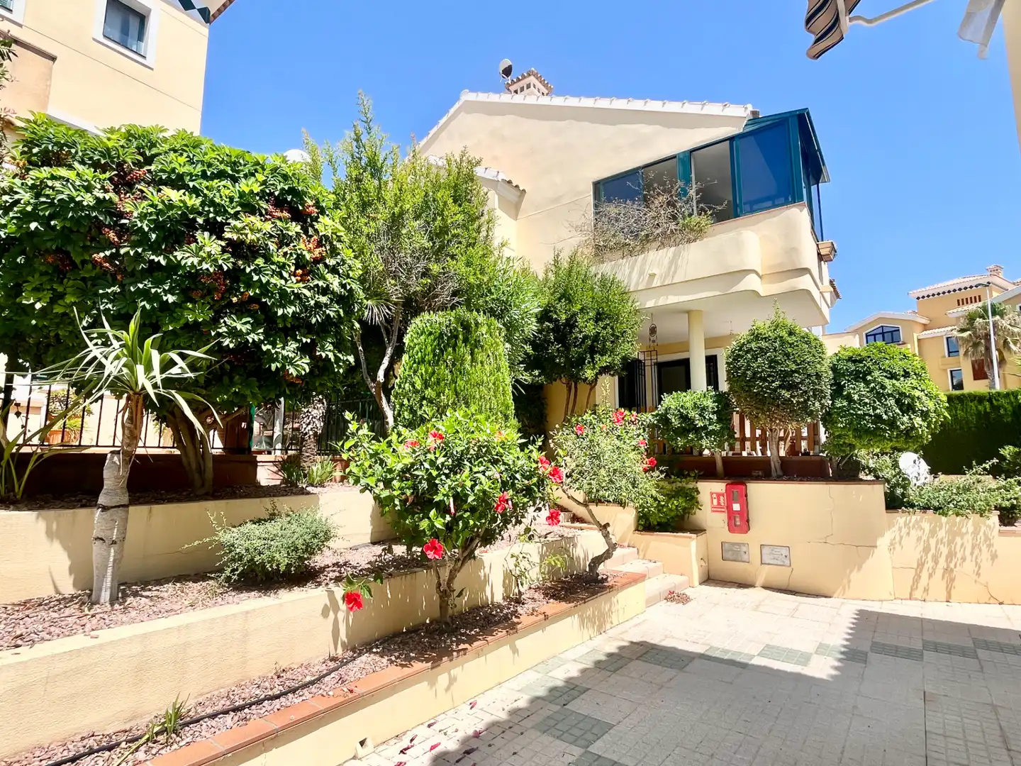 Vista exterior de Apartament en venda en Orihuela amb Aire condicionat, Jardí privat i Terrassa
