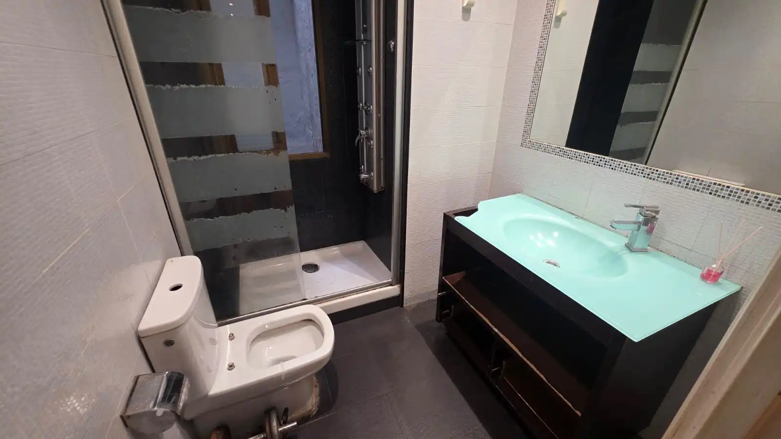 Bathroom of Flat for sale in Errekalde