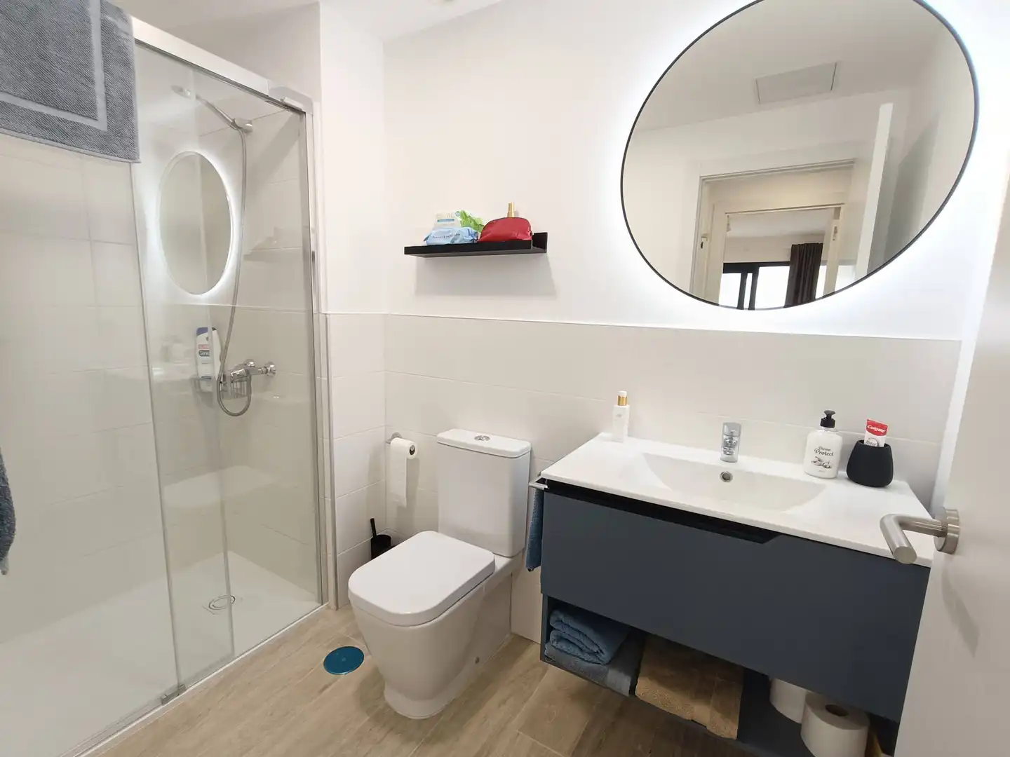 Bany de Apartament de lloguer en Mogán amb Aire condicionat, Terrassa i Moblat