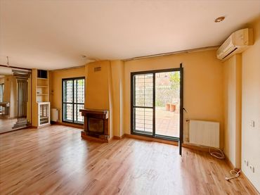 Terraced house with pool for sale in Prado Santo Domingo - Ensanche