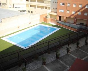 Piscina de Pis de lloguer en  Sevilla Capital amb Traster i Piscina comunitària
