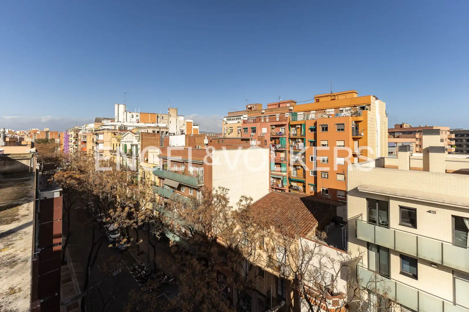 Vista exterior de Àtic en venda en Barcelona amb Aire condicionat, Calefacció i Terrassa