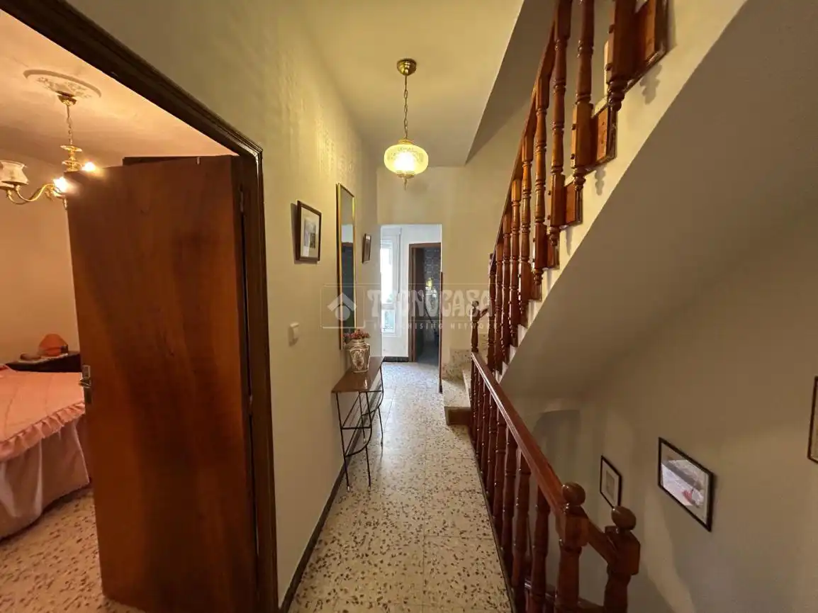Casa adosada en venda en Baeza amb Aire condicionat i Balcó