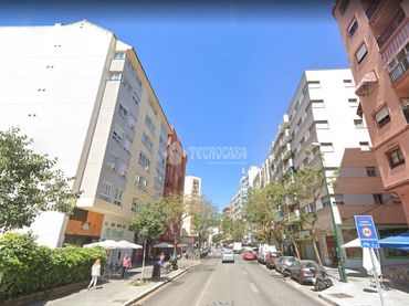 Local comercial en venda a Este