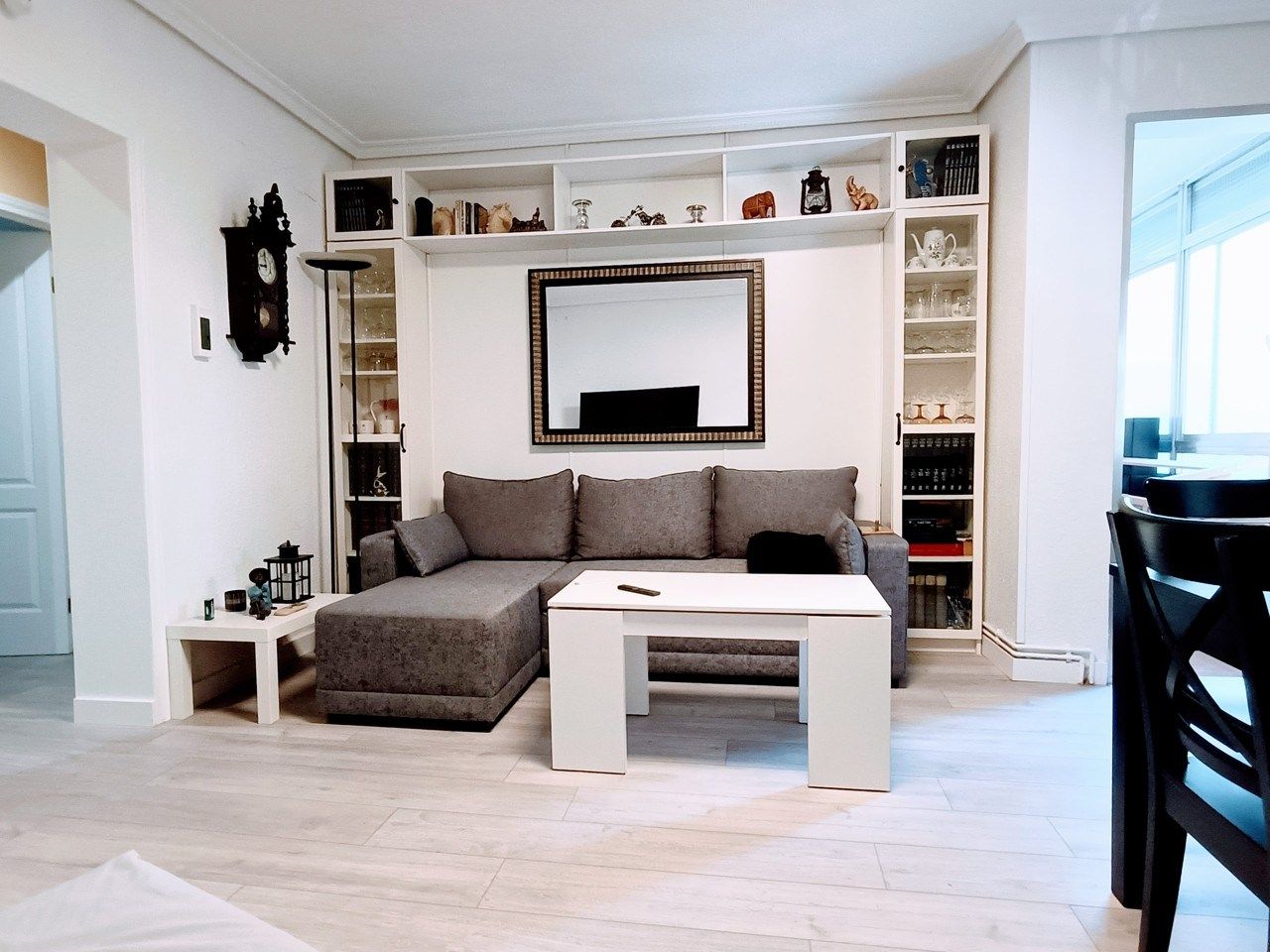Living room of Flat to rent in  Madrid Capital  with Air Conditioner, Heating and Furnished