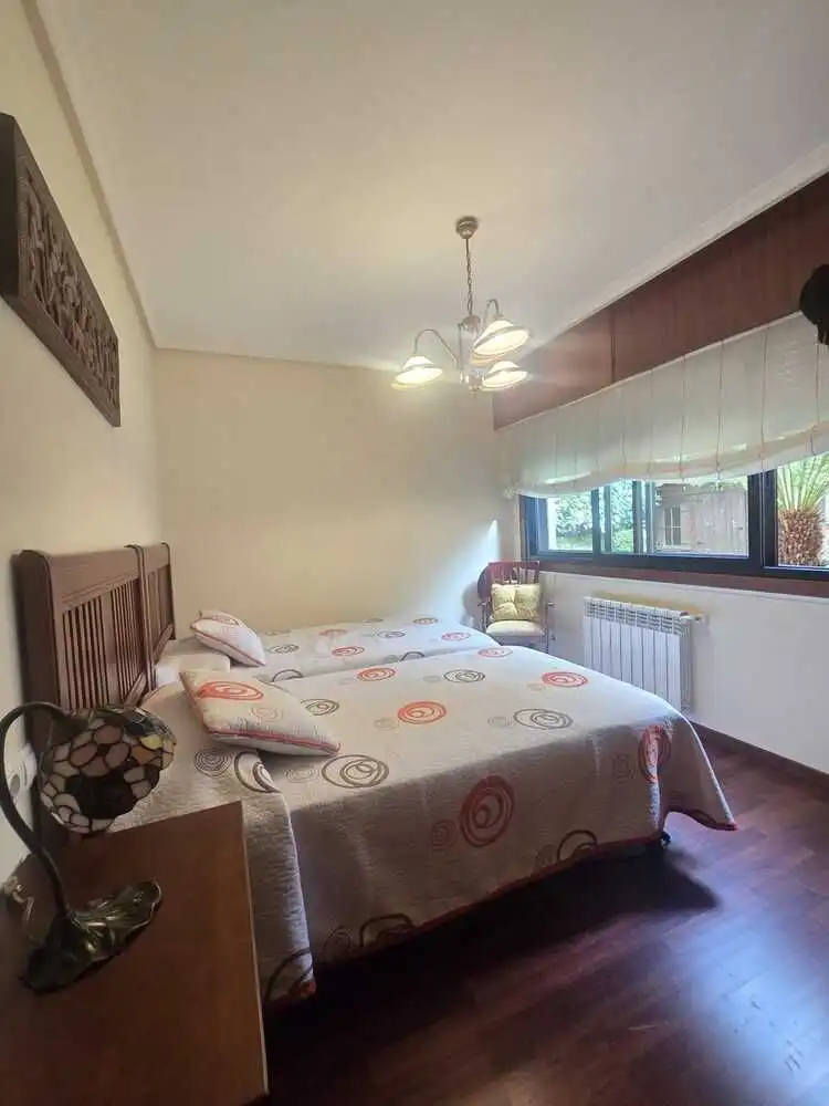 Casa con piscina en venta en A Malata - Catabois - Ciudad Jardín, imagen 11