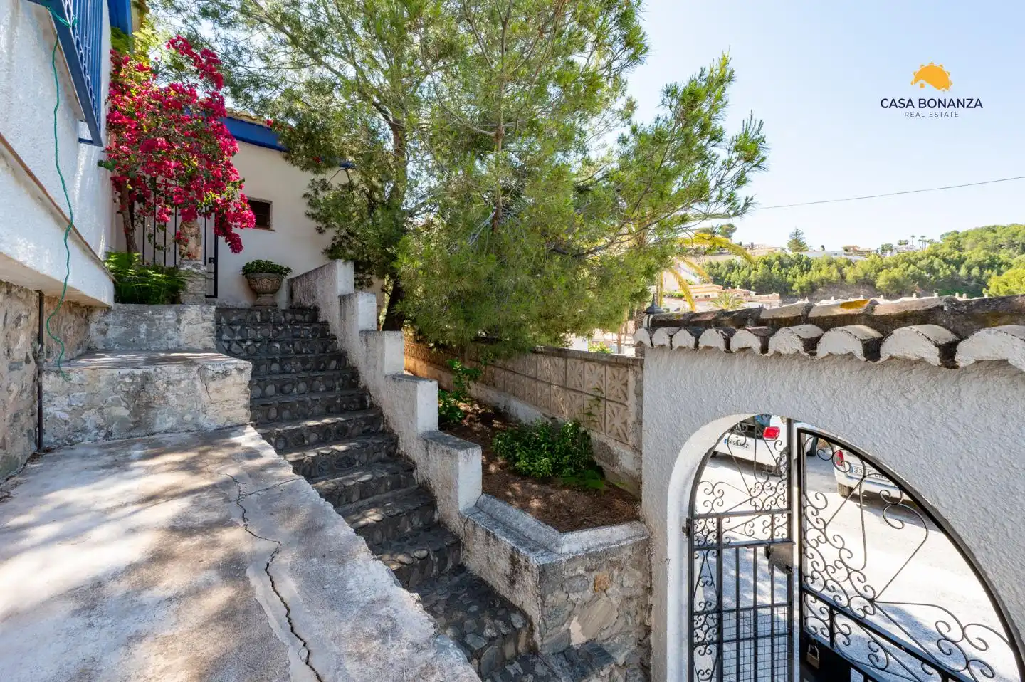 Exterior view of Houses for sale in Almuñécar  with Private garden, Terrace and Swimming Pool
