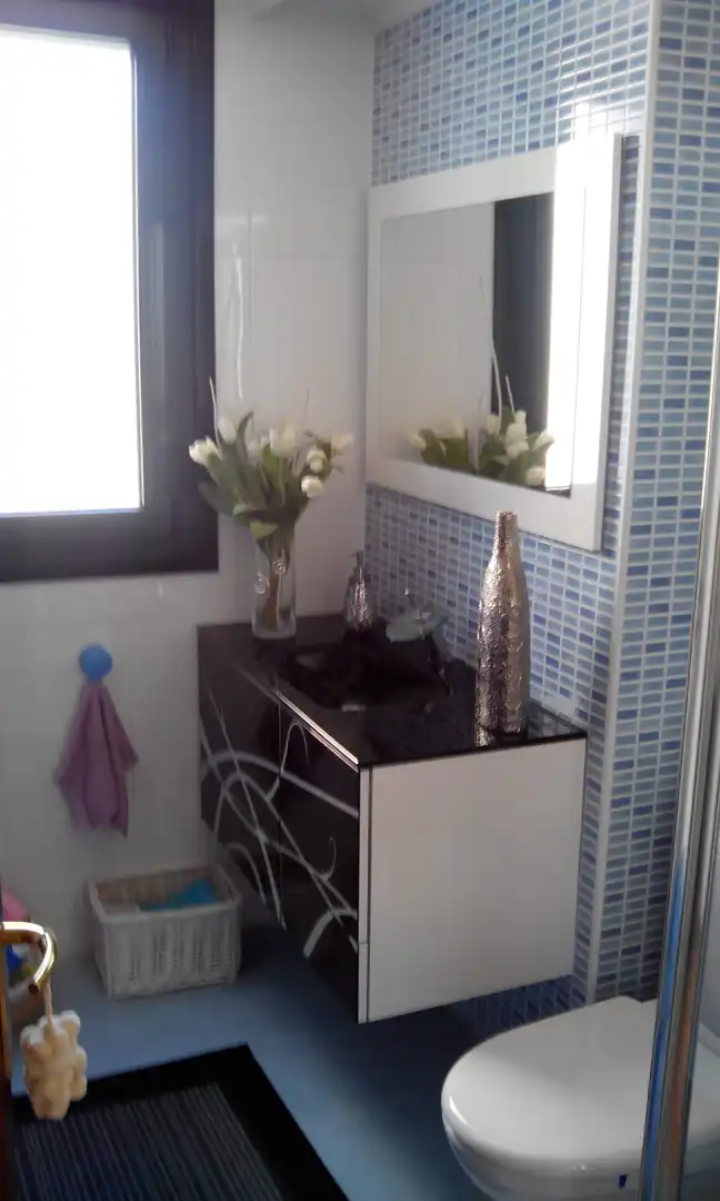 Badezimmer von Wohnung zur Miete in Gijón  mit Heizung und Abstellraum