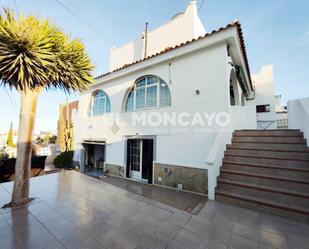 Exterior view of House or chalet for sale in San Miguel de Salinas  with Air Conditioner, Heating and Private garden