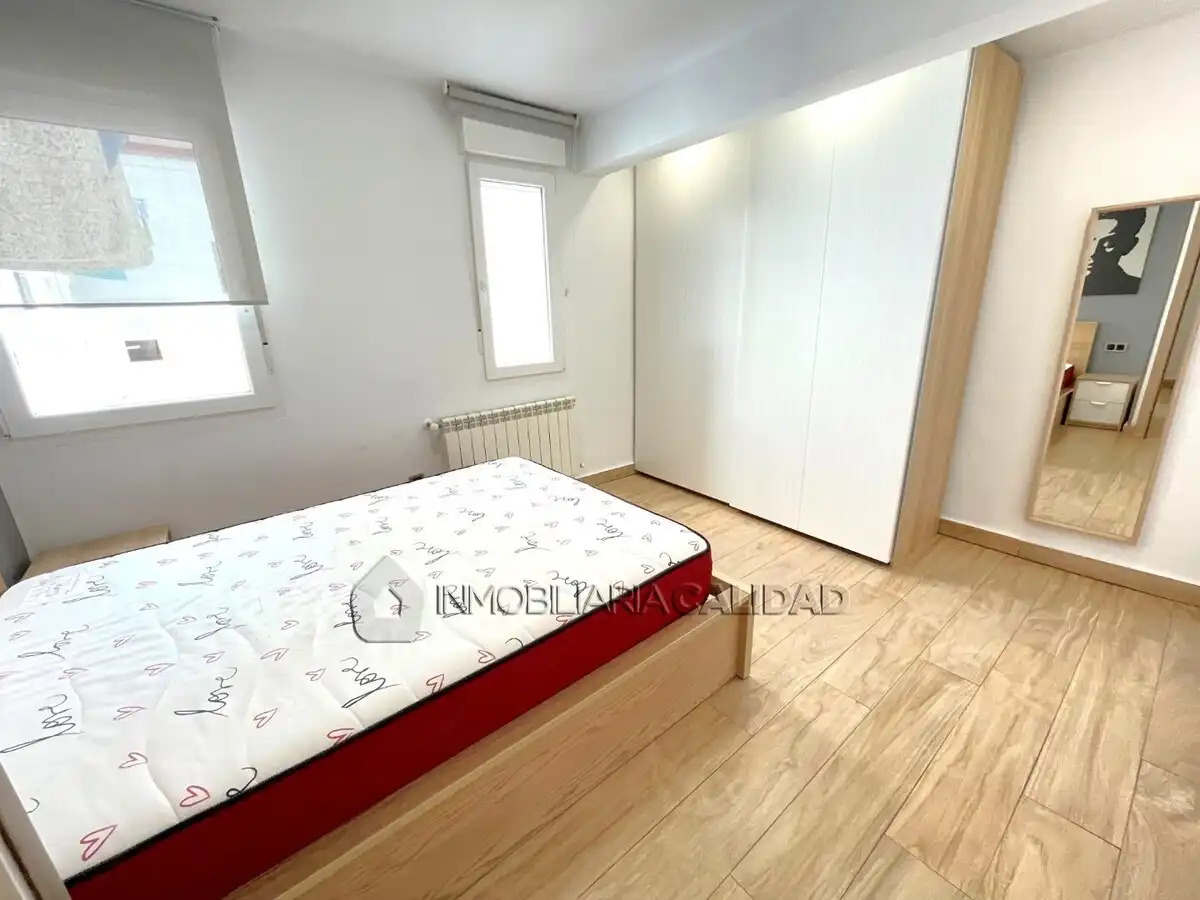 Schlafzimmer von Wohnung zum Verkauf in Burgos mit Heizung und Möbliert