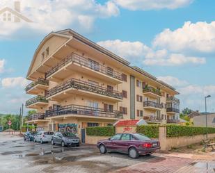 Vista exterior de Pis en venda en Guadarrama amb Terrassa i Piscina