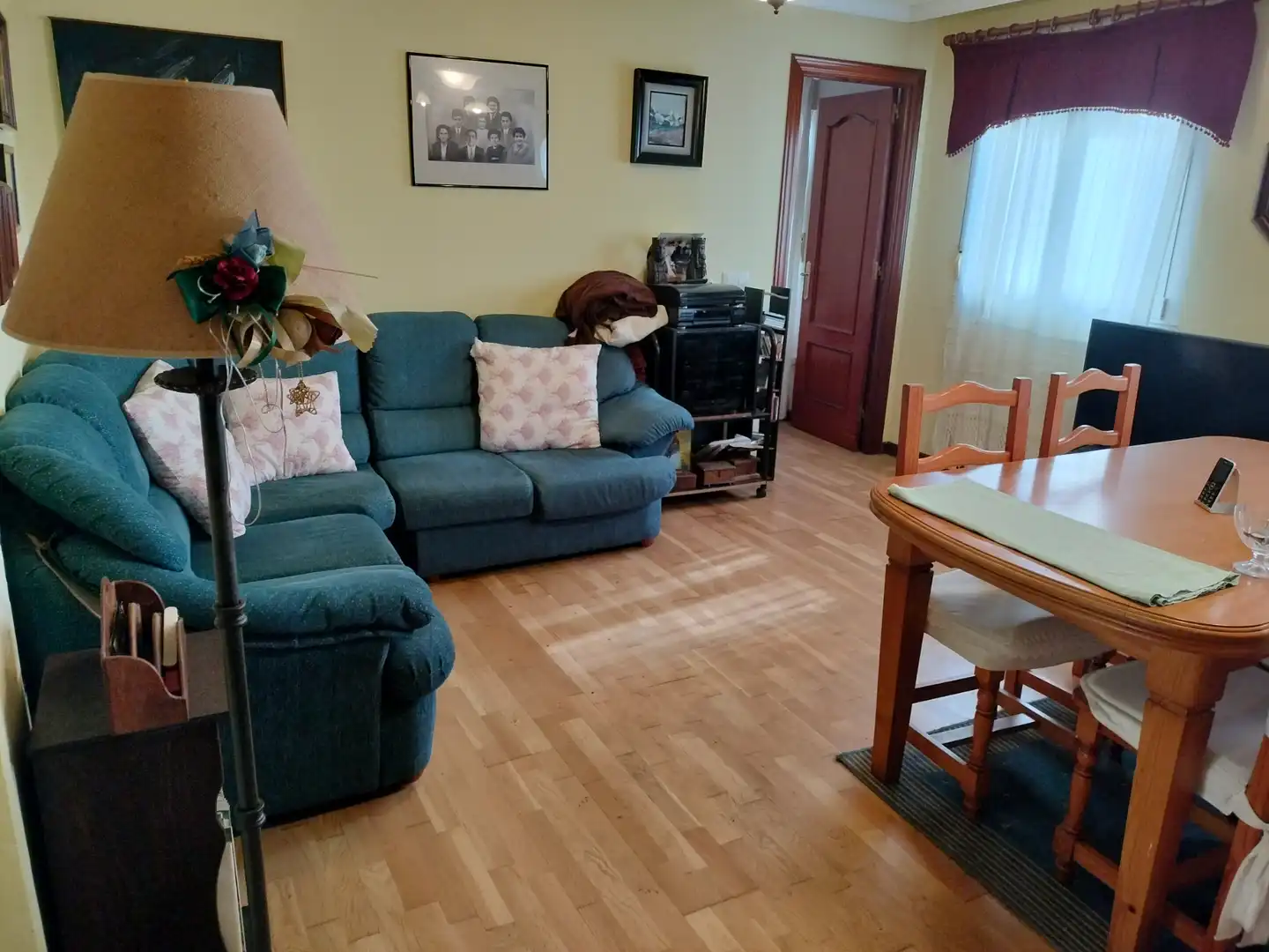 Sala de estar de Piso en venta en Avilés con Calefacción y Parquet