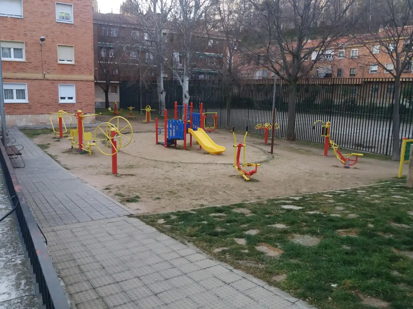 Vista exterior de Dúplex en venta en Segovia con Calefacción, Terraza y Balcón