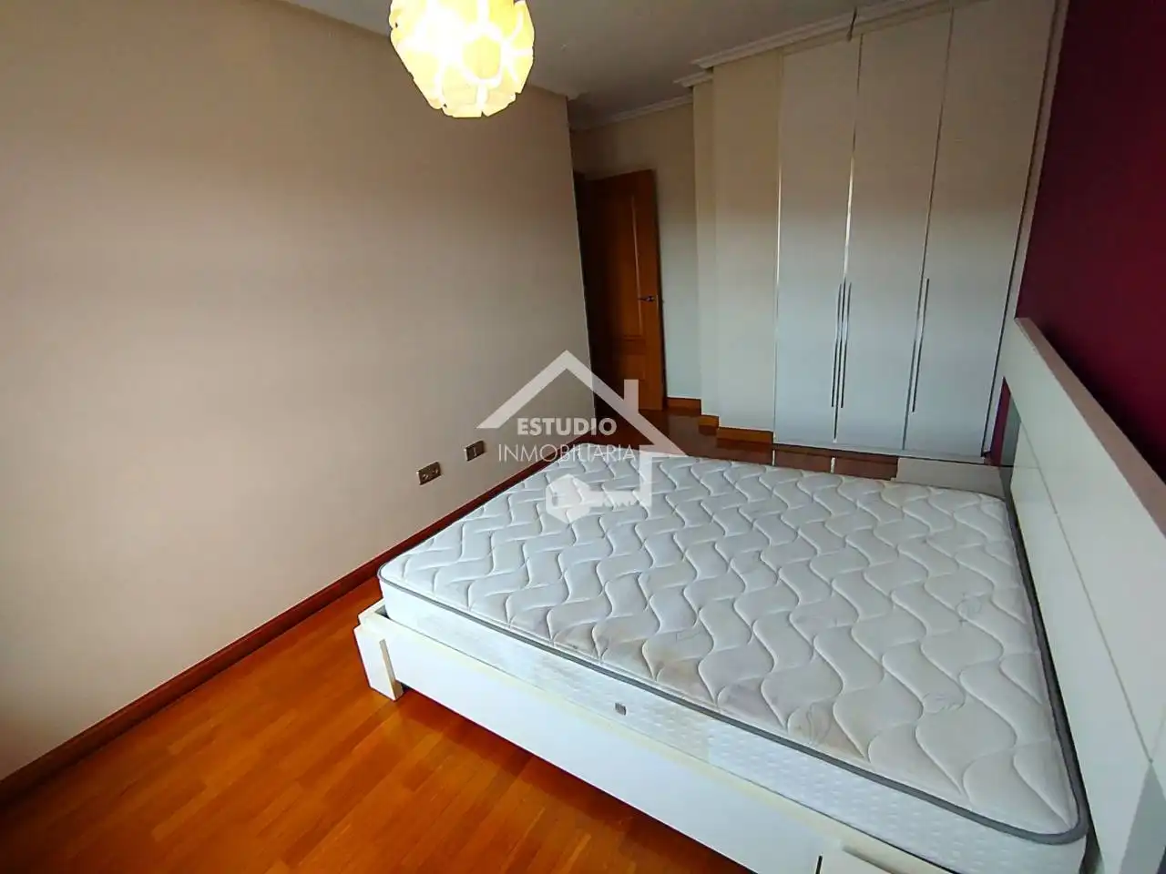 Habitación de Dúplex en venta en Viana con Calefacción y Balcón