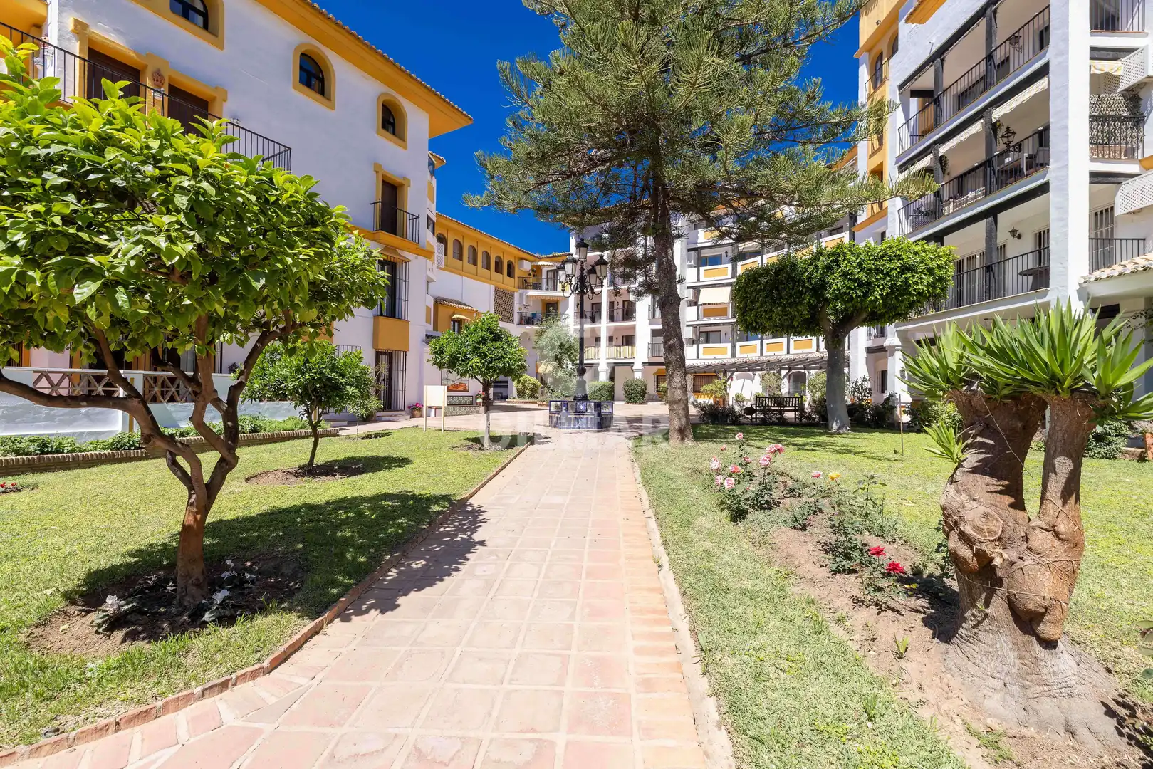 Exterior view of Flat for sale in Fuengirola  with Heating, Private garden and Swimming Pool