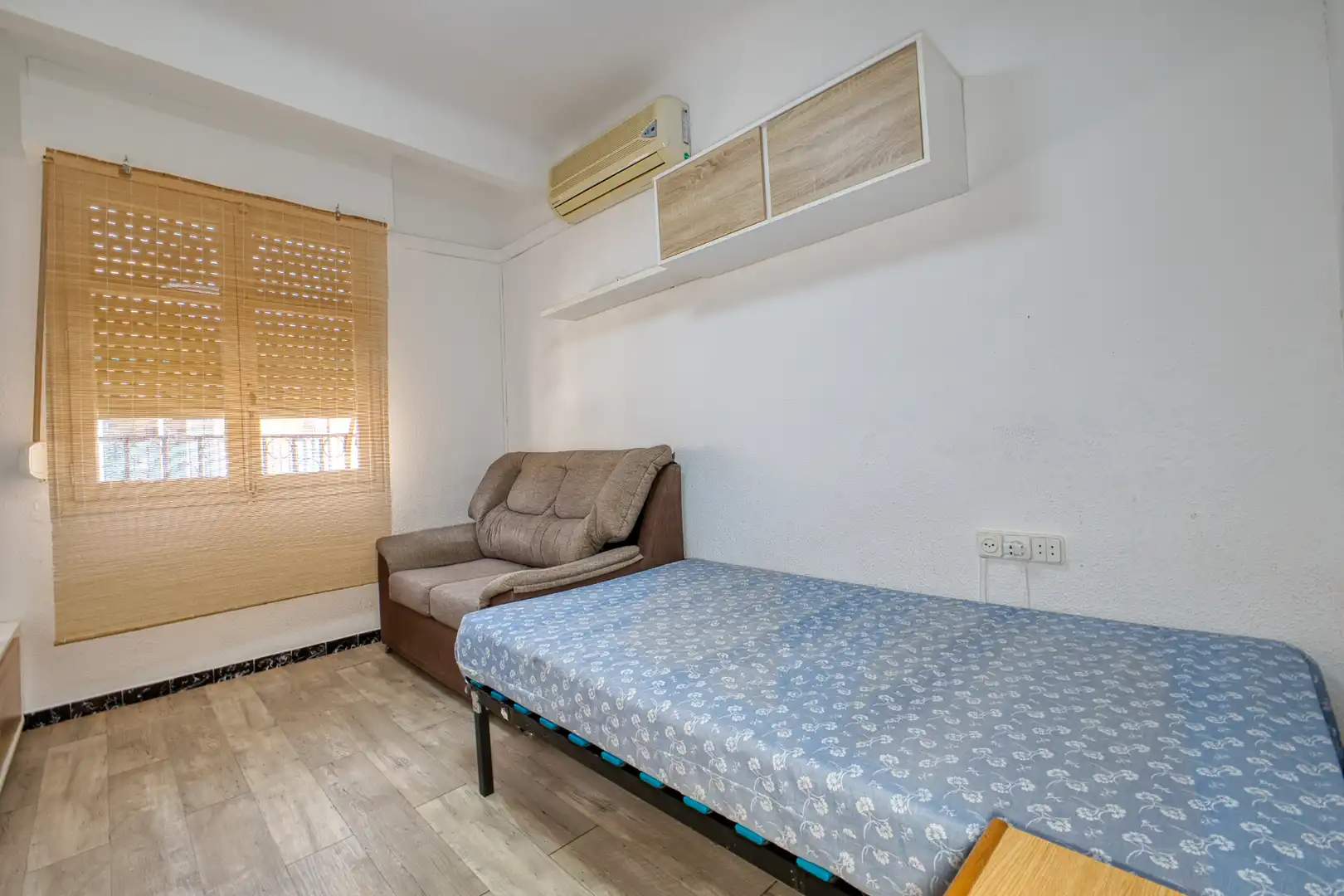 Schlafzimmer von Wohnung zum Verkauf in Jijona / Xixona mit Klimaanlage, Heizung und Parkett