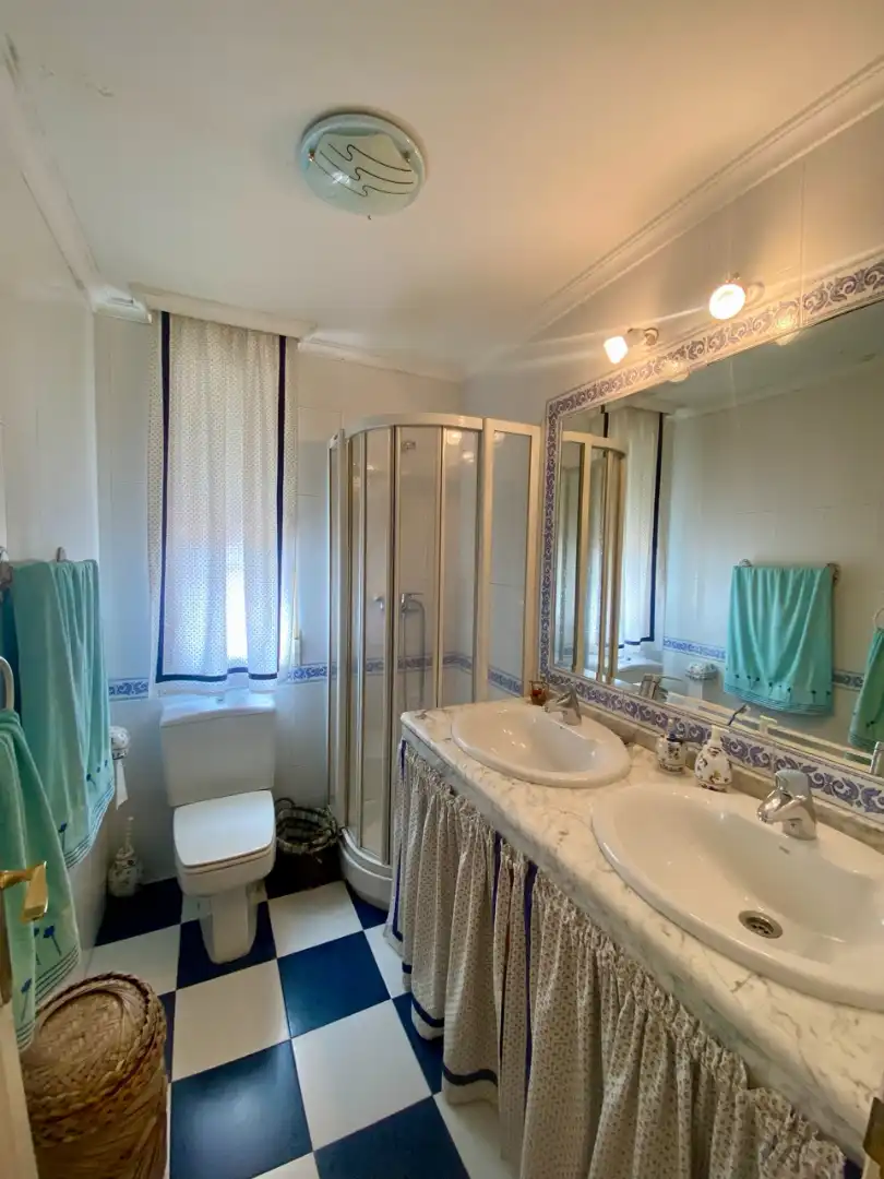Bathroom of Detached homes for sale in Miguelturra  with Air Conditioner, Heating and Terrace