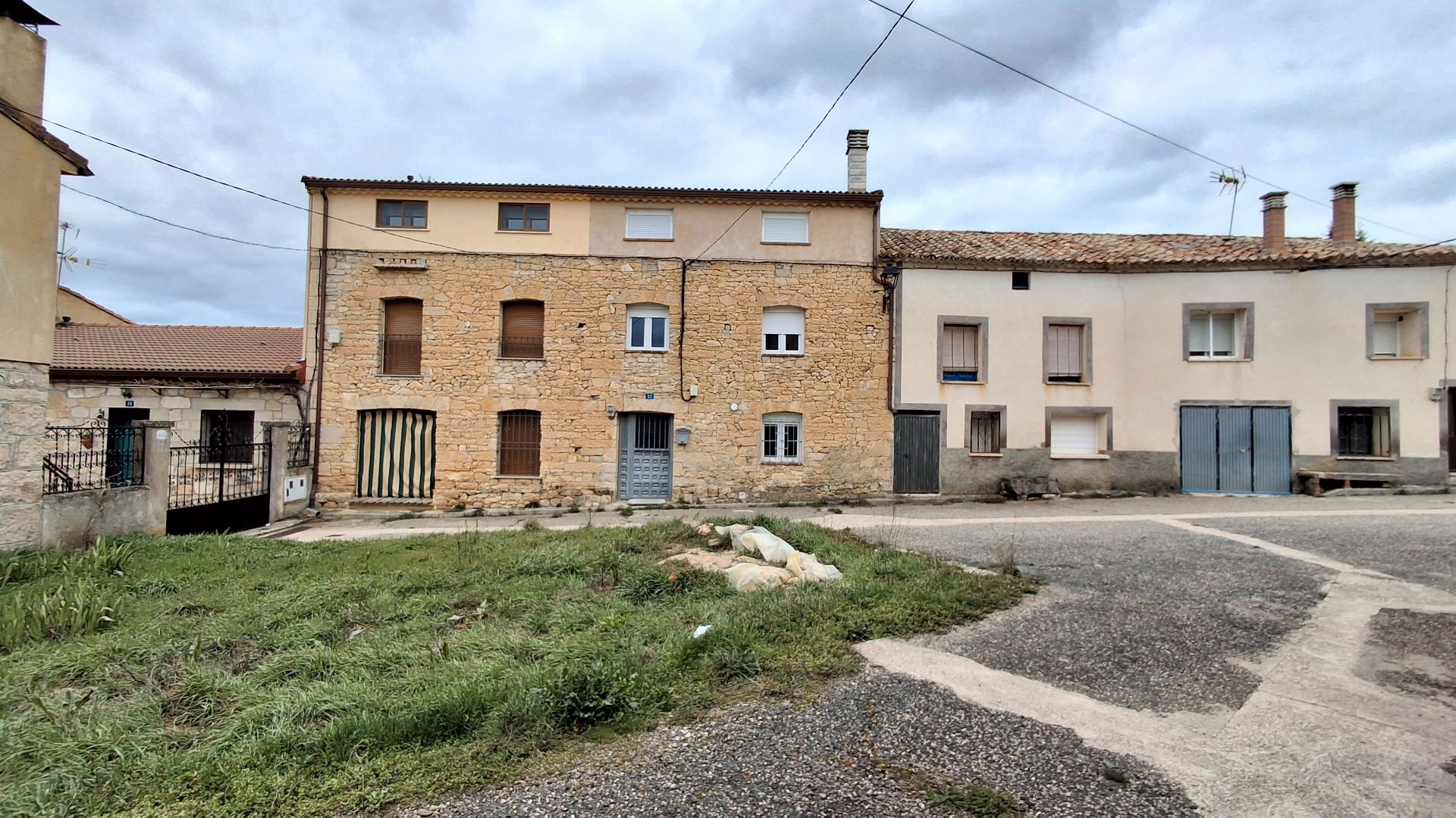 Exterior view of Single-family semi-detached for sale in Esplegares  with Heating