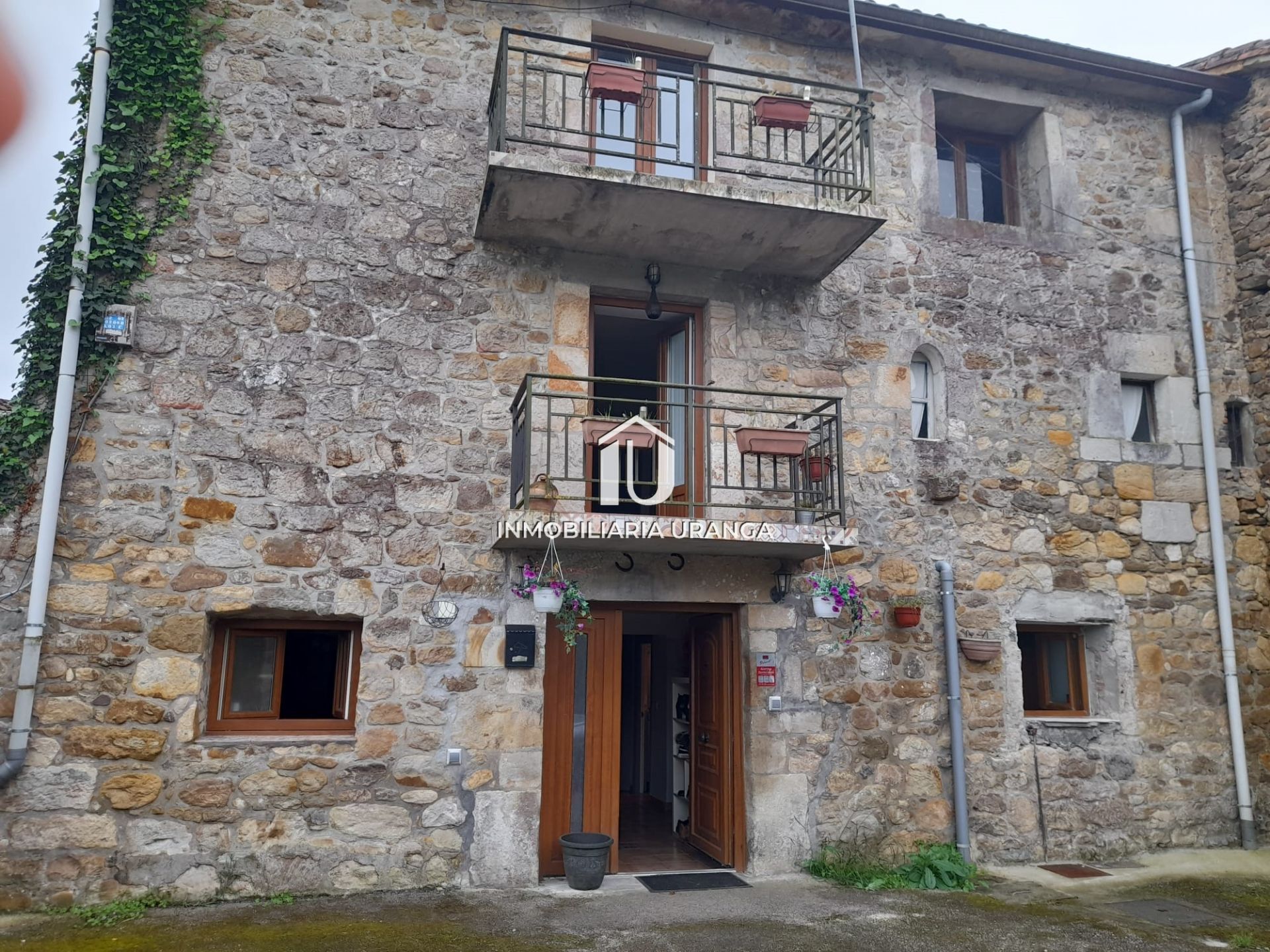 Exterior view of House or chalet for sale in Guriezo  with Private garden and Terrace