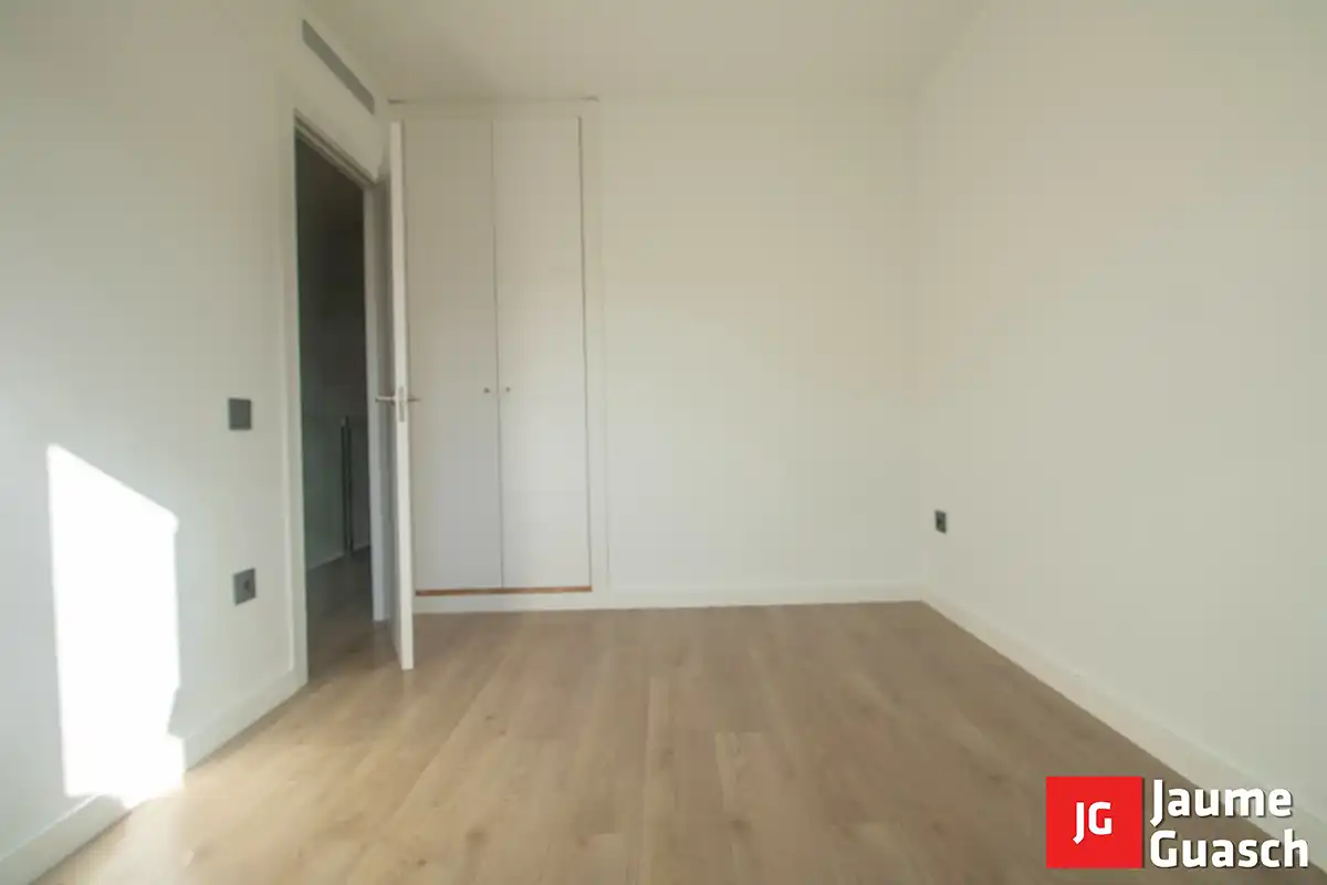 Dormitori de Casa adosada en venda en Torredembarra amb Aire condicionat, Calefacció i Jardí privat