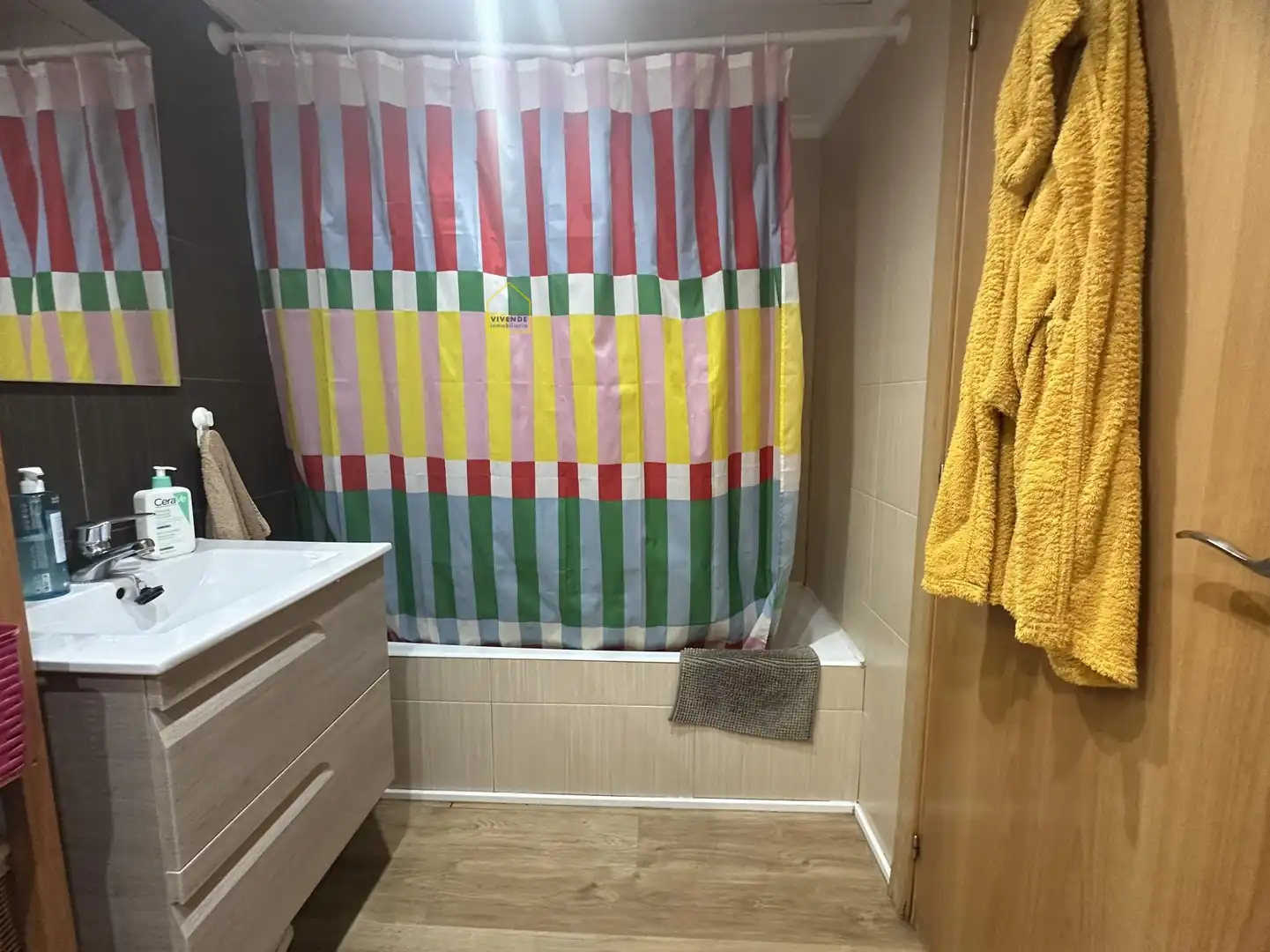 Baño de Apartamento en venta en Lorca Ciudad