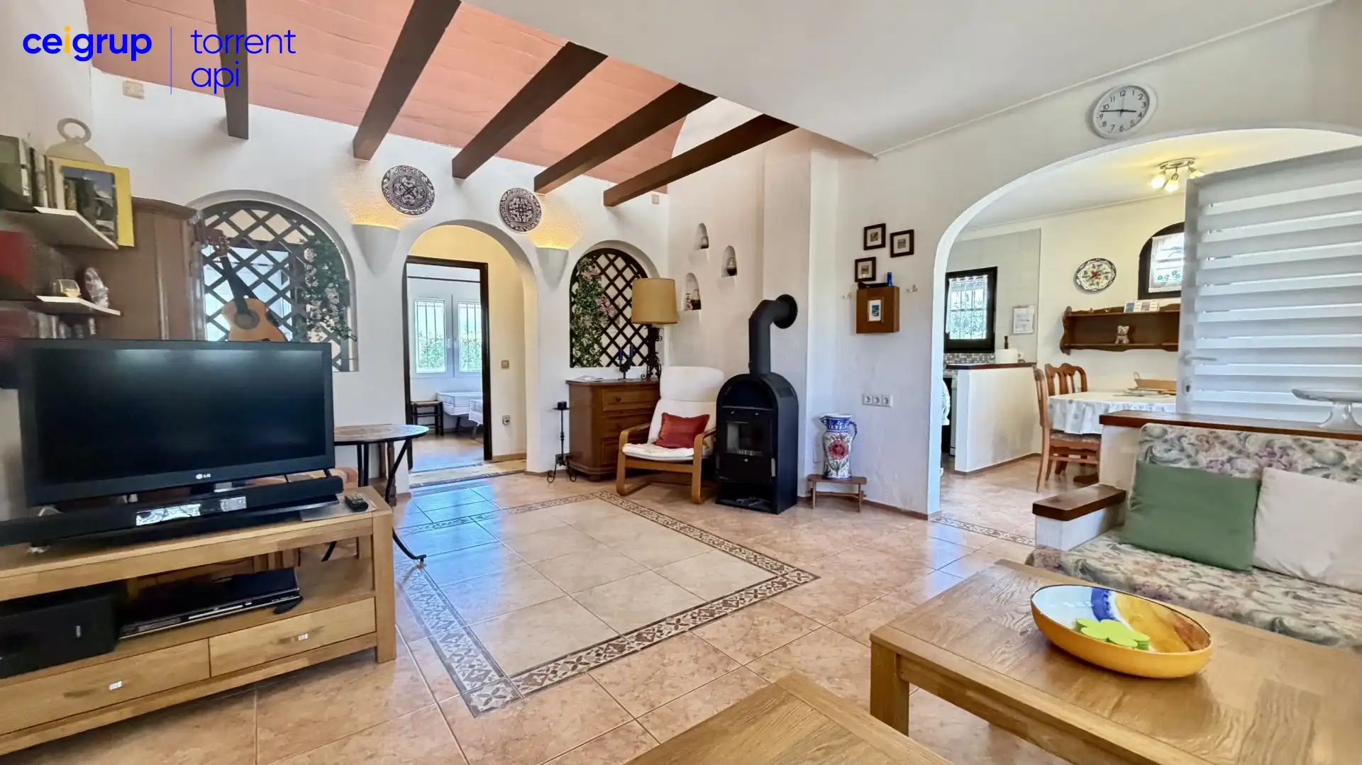 Sala de estar de Casa adosada en venta en L'Estartit con Aire acondicionado, Calefacción y Terraza