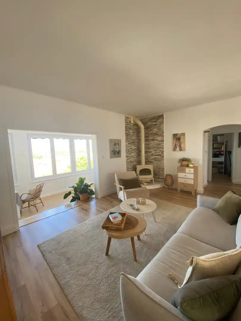 Casa con terraza en venta en Els Grecs - Mas Oliva, imagen 2