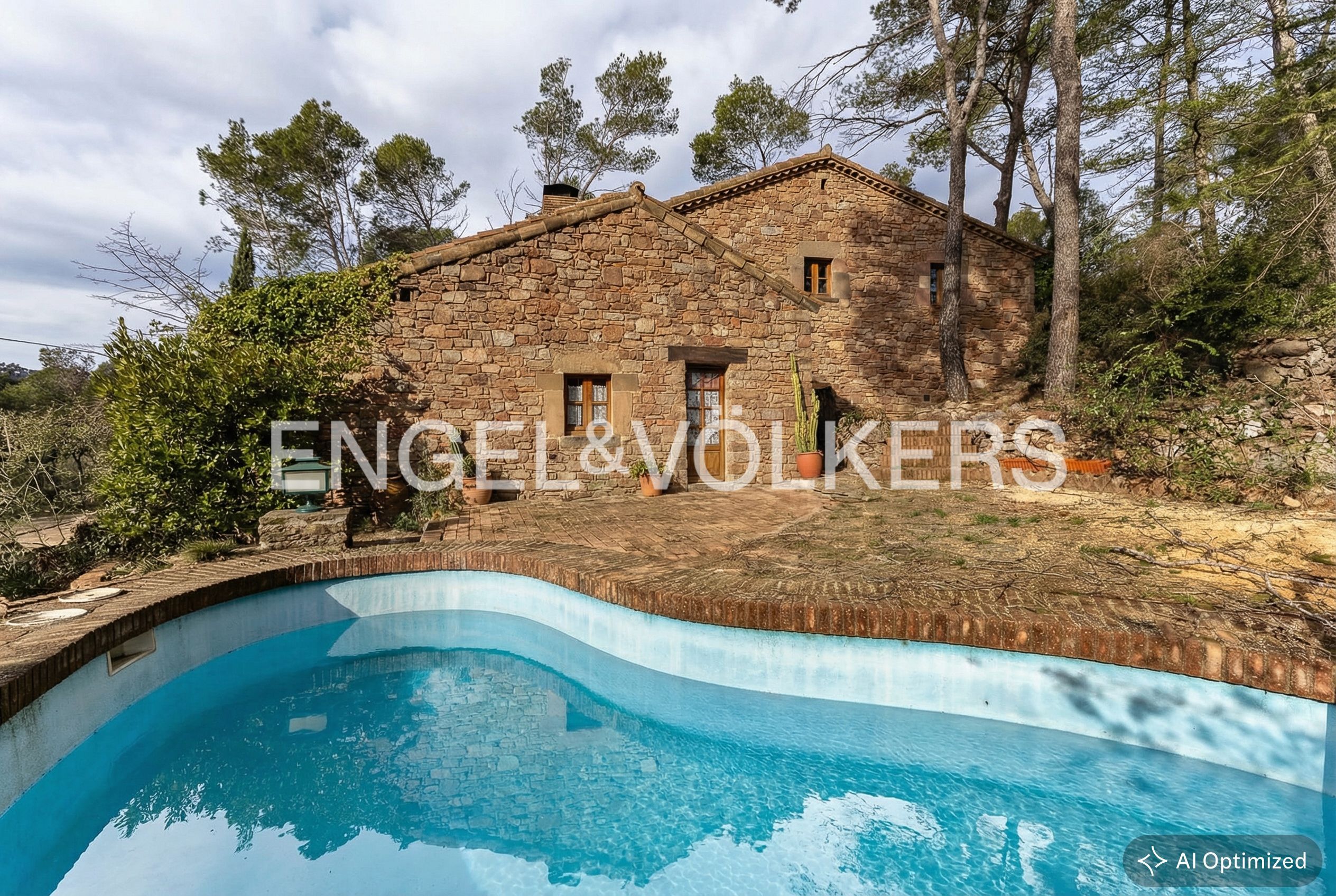 Vista exterior de Casa o xalet en venda en Castellar del Vallès amb Calefacció, Jardí privat i Terrassa